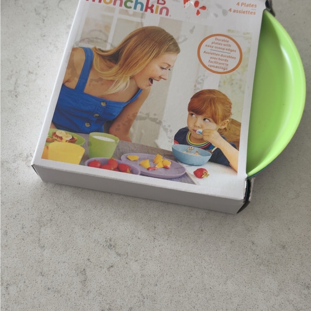 Munchkin Lime Green Kids Plate Set
